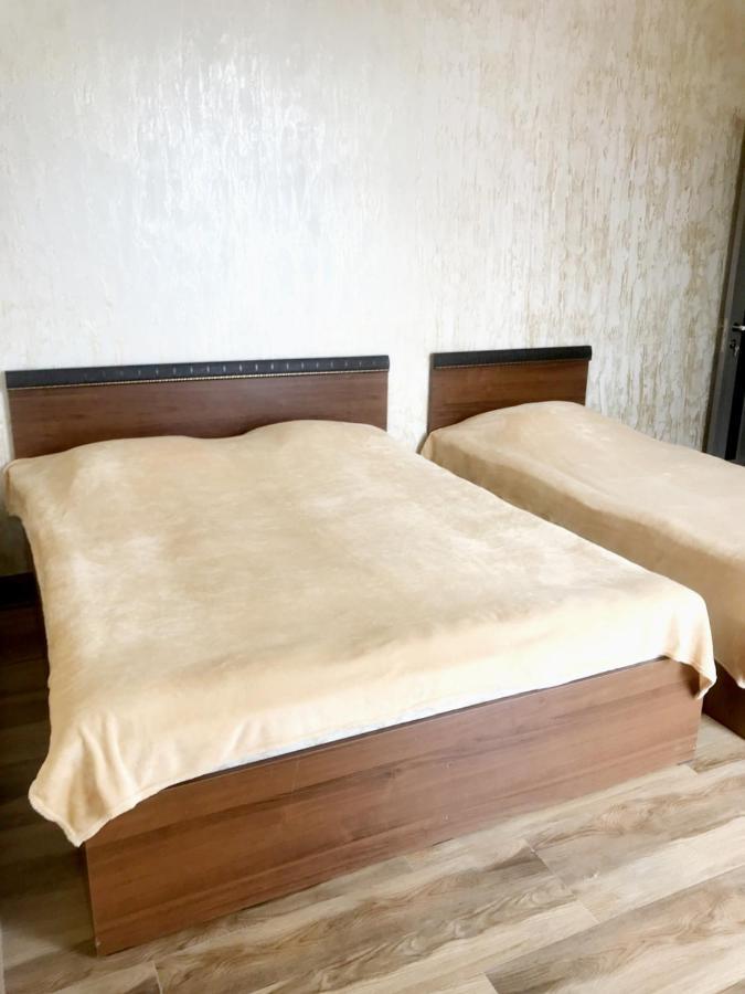 Tiktok House Hotel Koboeleti Buitenkant foto